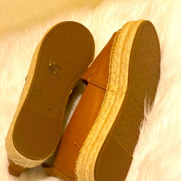 Espadrille platform DKNY very cute for tour outfits this summer 🥰 - Picture 3 of 3